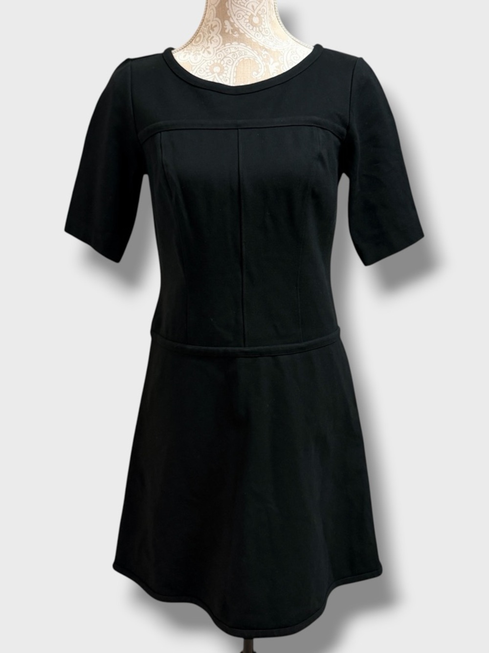 Ann Taylor Black Fit Flare Dress Size 2 Career Office Short Sleeve Stretch